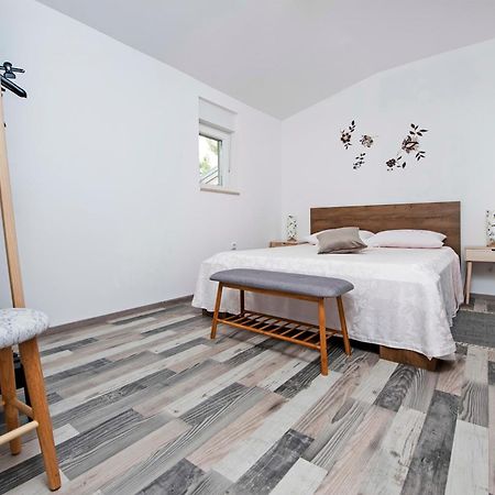 Paola cozy apartment Rovinj Exterior foto