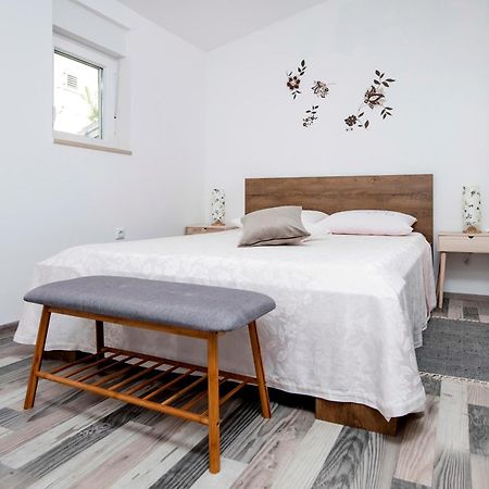 Paola cozy apartment Rovinj Exterior foto
