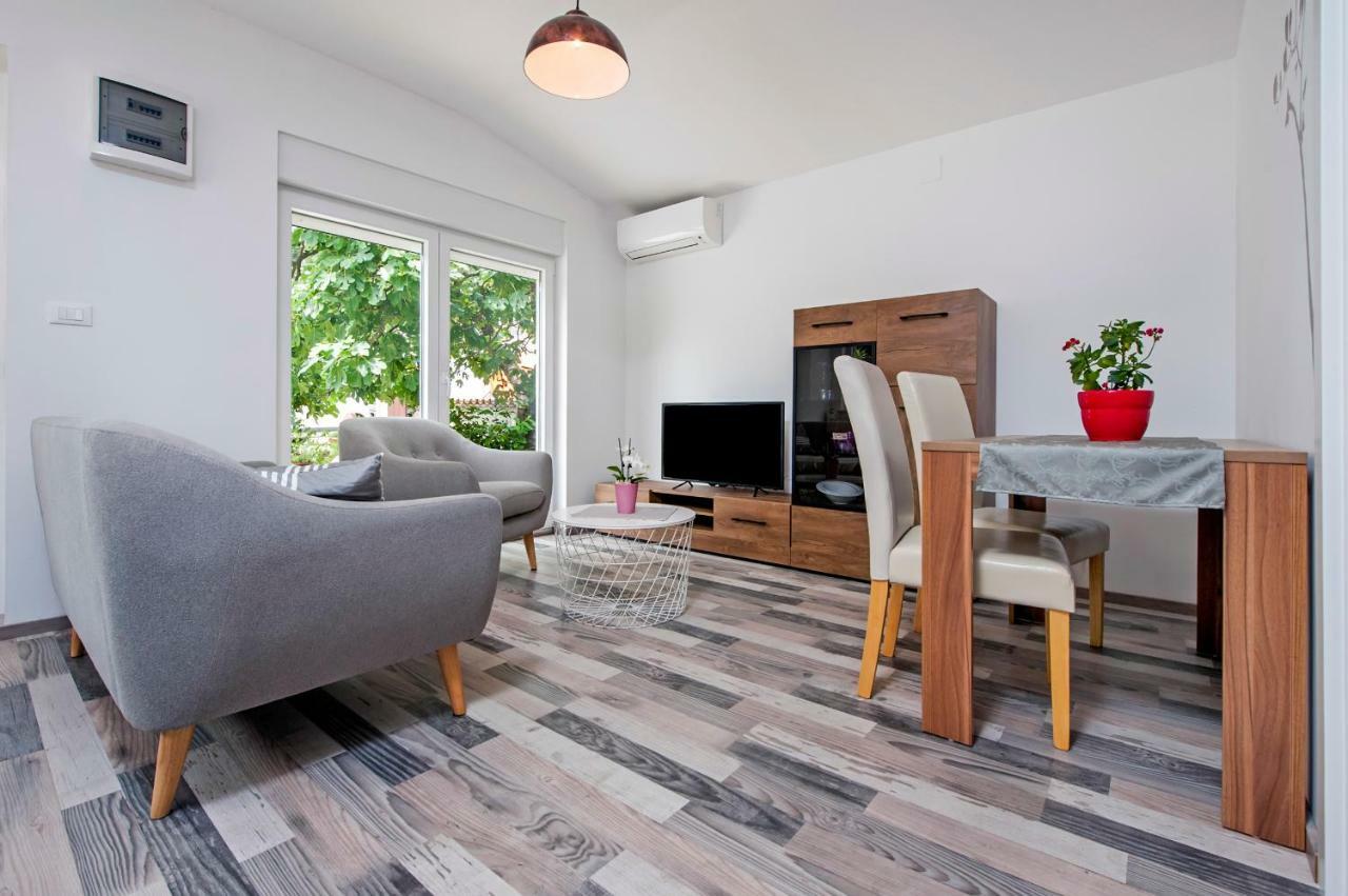 Paola cozy apartment Rovinj Exterior foto