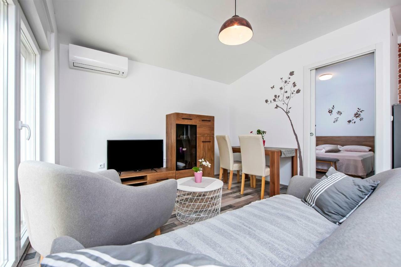 Paola cozy apartment Rovinj Exterior foto